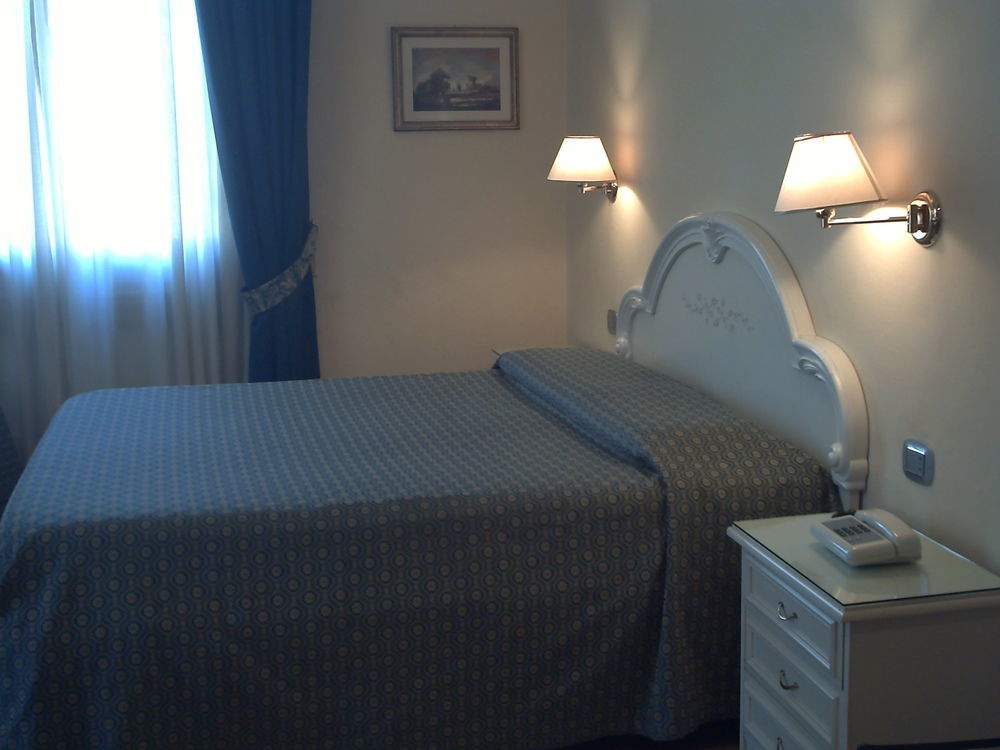 Hotel Annabella Roof Terrace Florence Exterior photo